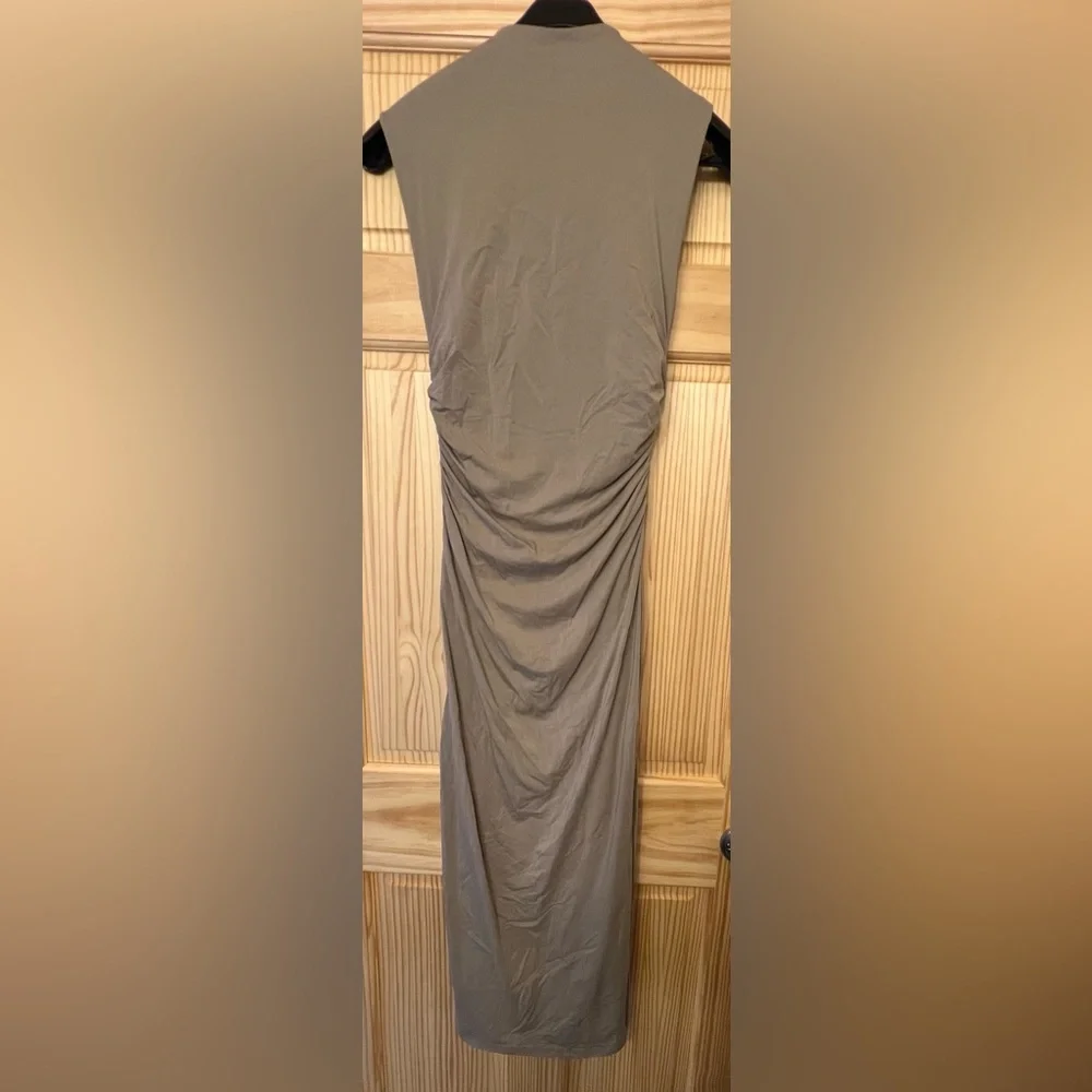Abercrombie & Fitch Taupe Sleeveless Ruched Maxi Dress. Size Small.